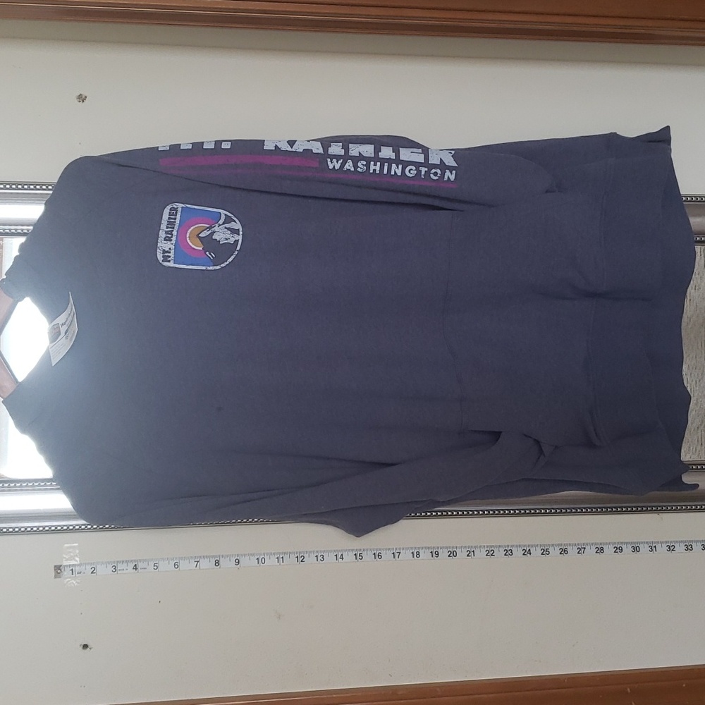 NWT. Mt. Rainier Long Sleeve Hoodie W/Pocket. XXL. Denim Color